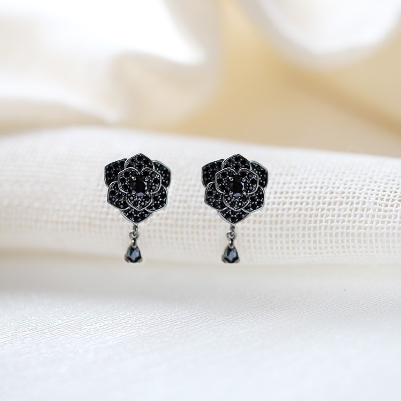 优雅高级感密镶黑钻山茶花