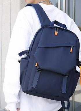 Two shoulderbags for a man with a leisure travel computer pa