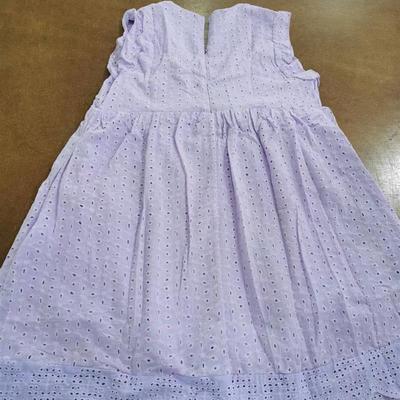 Two hundred and twenty-two omelet Laceys empty V-collar ski