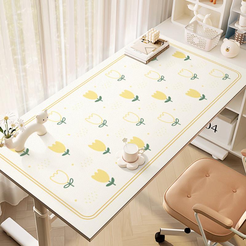 Xiao Qingqin, a clean desk mat for childrens study tables c