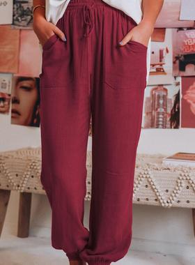 Spring and summer girls dressed in plain-coloured tampons, a