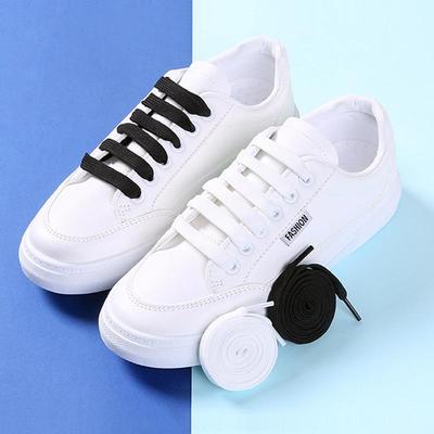 White sneakers with lazy-style, versatile flat shoes for spo
