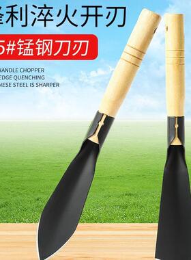 A small gardening spade for planting flowers and digging wil