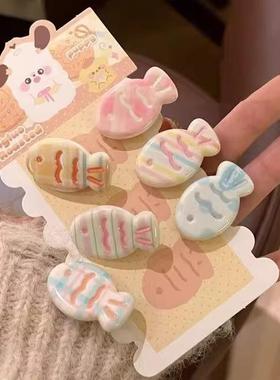 Cute and sweet fish-shaped hair clips, clear and sparkling,