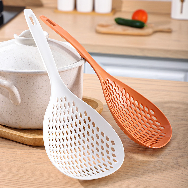 Japanese-style noodle strainer long-handled kitchen tool for