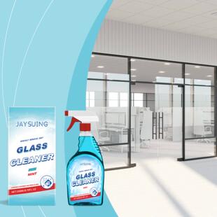 Jaysuing Mint-Flavored Glass Cleaner Removes Oil, Dust, and