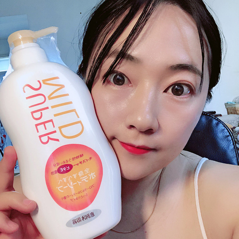 日本原装进口惠润清爽柔顺型淡雅果味香沐浴露650ml