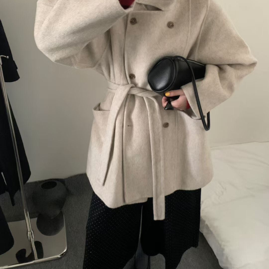 VERSO-冬上新法式复古立领双排扣系带羊毛外套（含100羊毛）A02