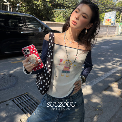 SUUZOUU-26年早春拼色手绘兔子印花一字肩小衫26T072