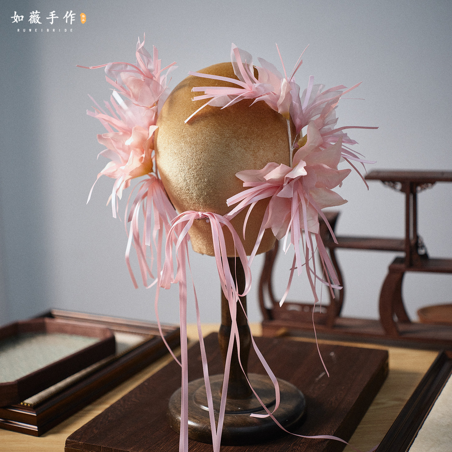 梦幻粉色丝带绢纱花朵边夹新娘头饰氛围感甜美减龄盘发气质发饰品