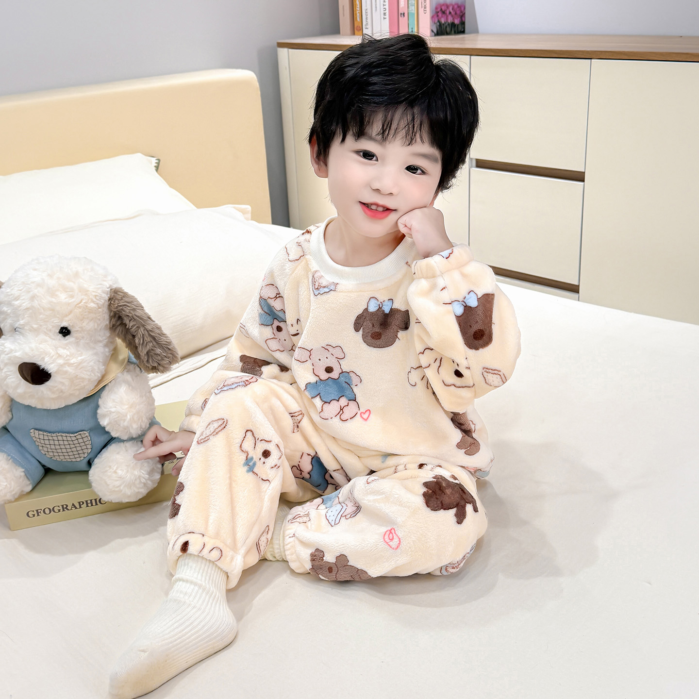 儿童睡衣男童秋冬款2025新款珊瑚绒卡通可爱小狗男宝宝家居服套装