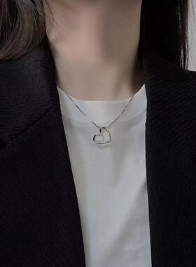 小众爱心镂空项链女ins吊坠锁骨链简约设计感日韩百搭2023年新款