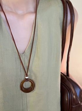 新中式几何圆环吊坠长款项链女款百搭感挂脖毛衣链锁骨链配饰