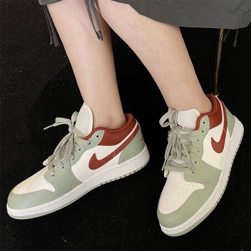 耐克NIKE男鞋AIR JORDAN 1 LOW运动训练篮球鞋 553558-133