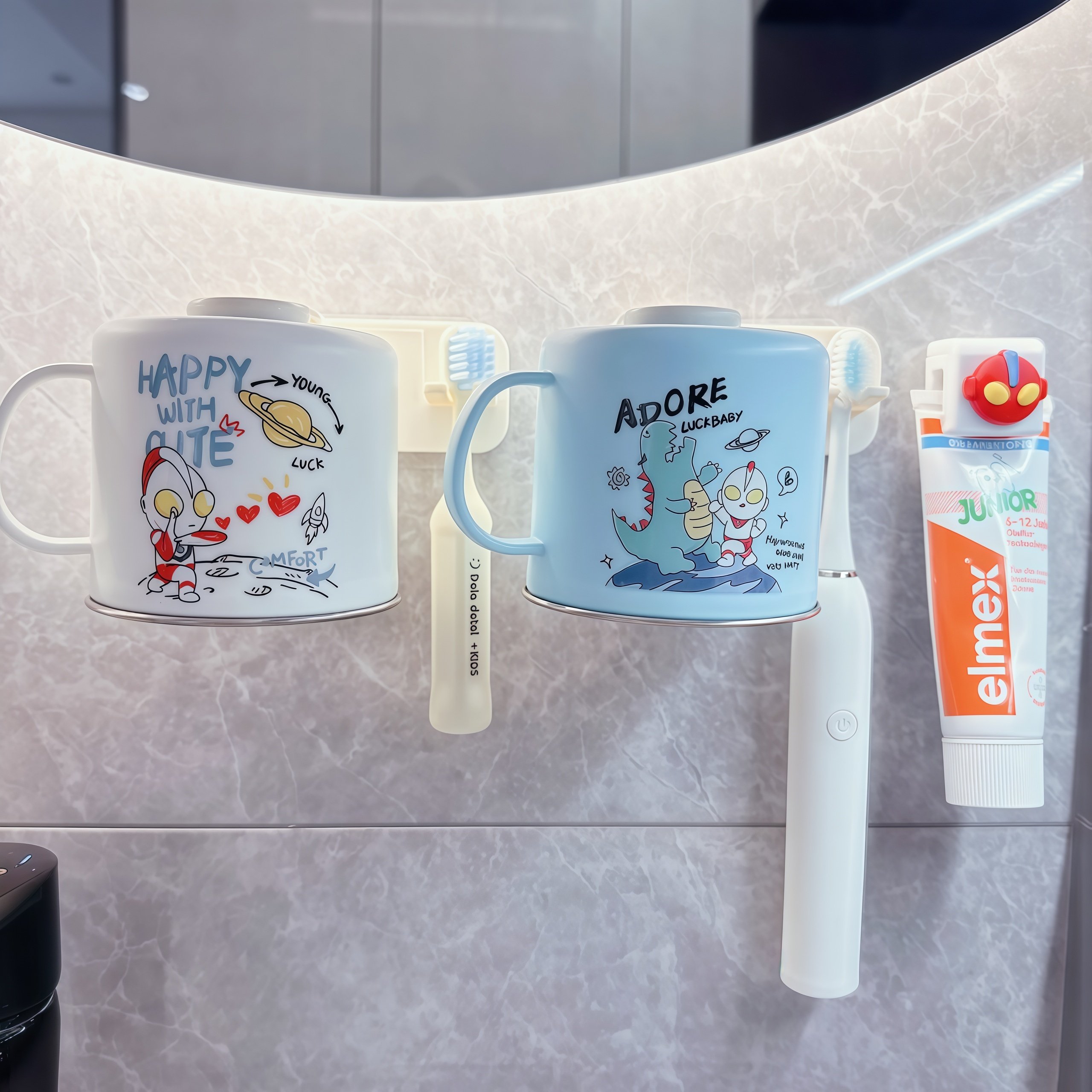 儿童刷牙杯子洗漱家用壁挂式牙刷置物架倒挂不锈钢漱口杯男孩女孩