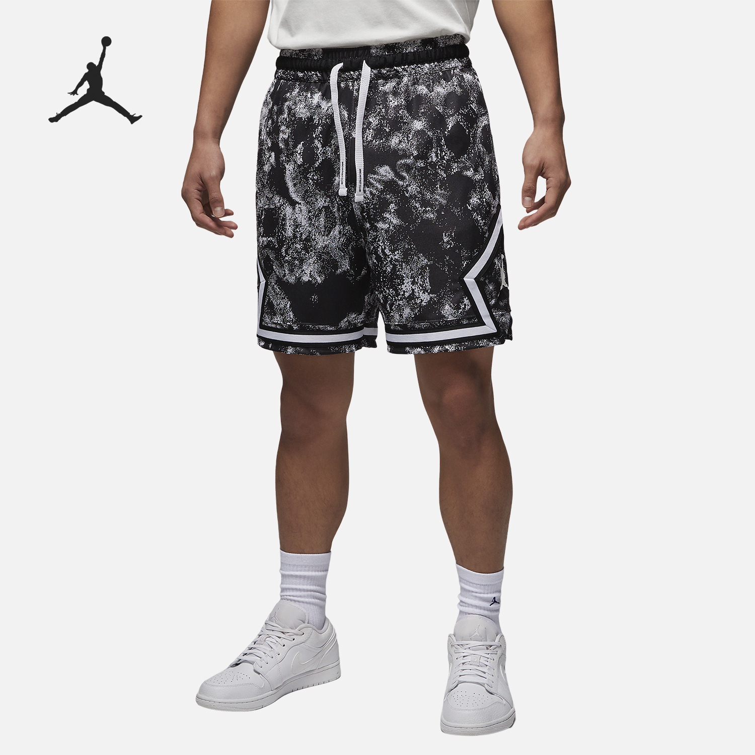 Nike/耐克正品新款Air Jordan男子篮球运动宽松短裤DV9780-100