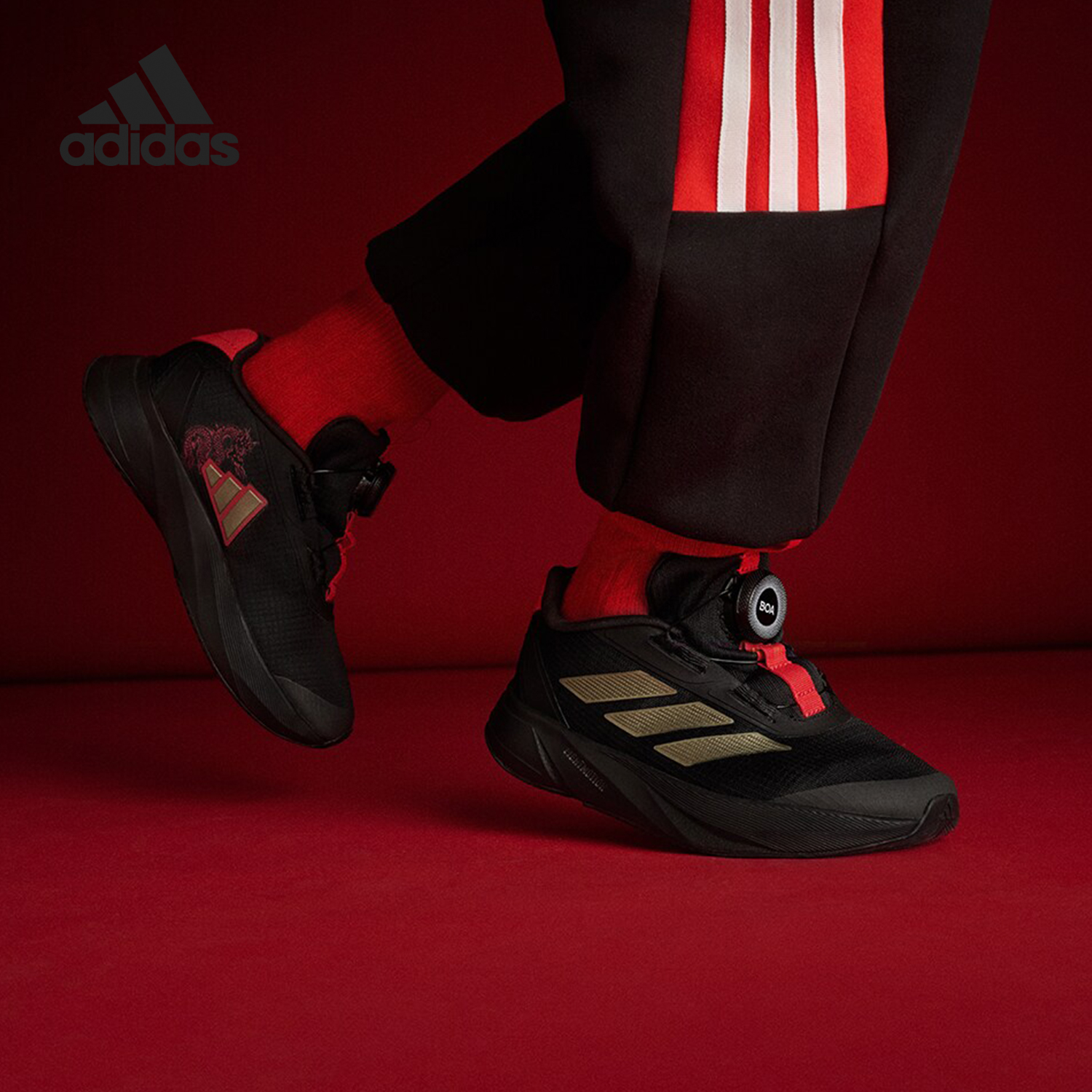 阿迪达斯正品儿童休闲鞋