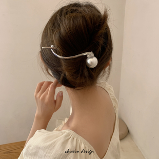 珍珠后脑勺青蛙扣发夹女高级感网红夏季盘发多发量发卡一字夹抓夹