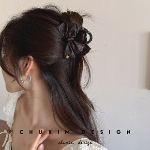 轻奢复古蝴蝶结小抓夹女高级感后脑勺盘发发抓半扎鲨鱼夹发夹头饰