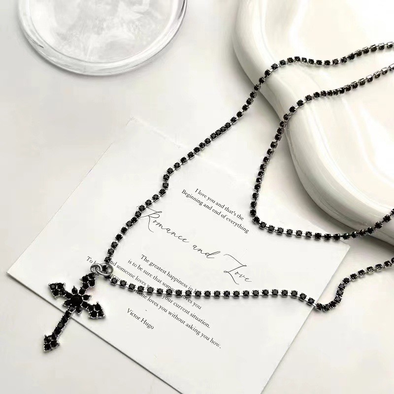 2026潮酷时尚双层叠戴十字架颈链小众个性高级感新款锁骨链百搭项