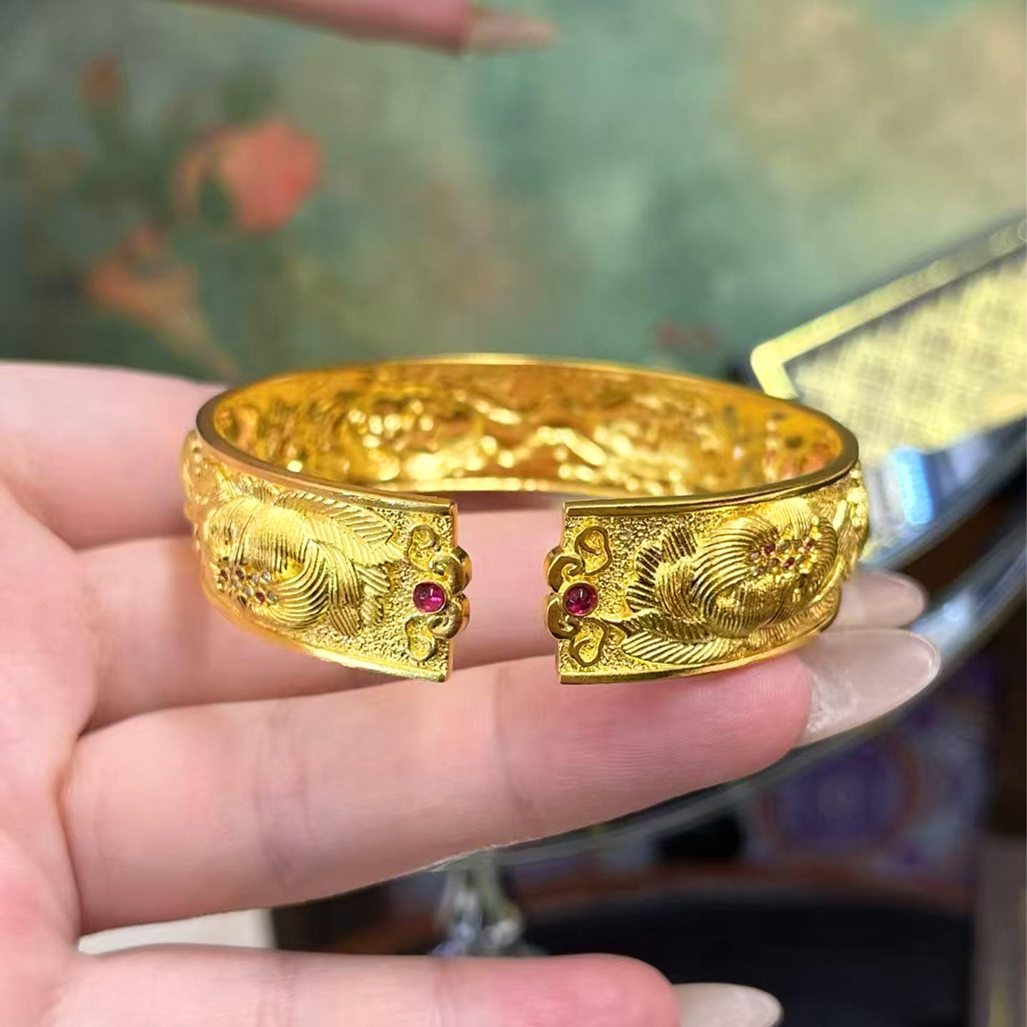 足金999古法錾刻花开富贵黄金錾刻牡丹花开口手镯复古时尚送礼