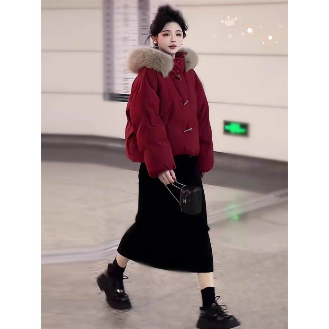 新年战袍新中式国风红色羽绒服独特漂亮冬装厚外套超好看棉服短款