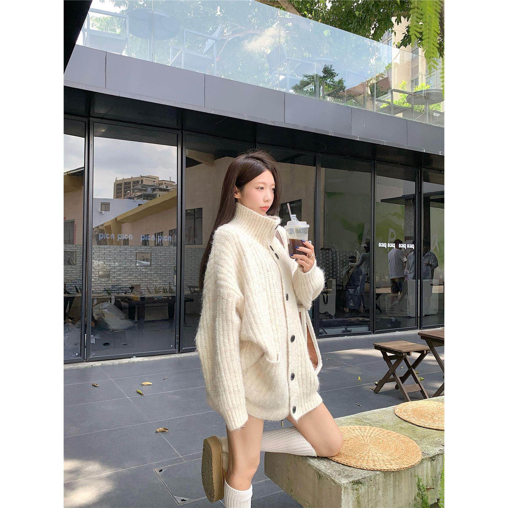 慵懒风软糯加厚保暖高领毛衣外套女秋冬中长款宽松单排扣针织开衫