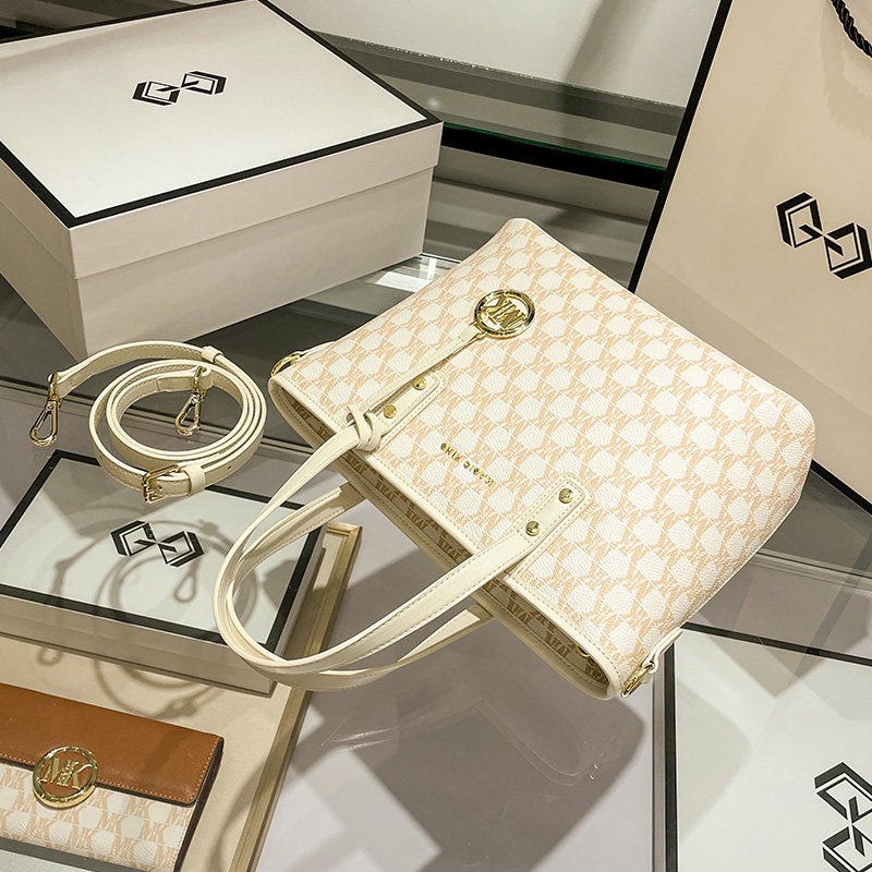 MK托特包包2021新款小众时尚手提包秋冬大容量单肩斜挎菜篮子女包