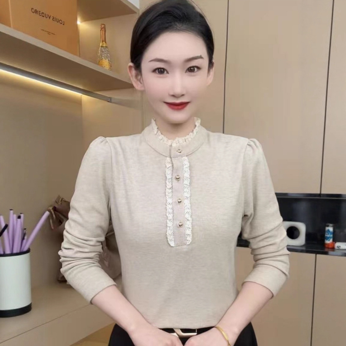 冬季新款时尚纯色蕾丝花边领长袖打底衫气质减龄时尚百搭保暖上衣