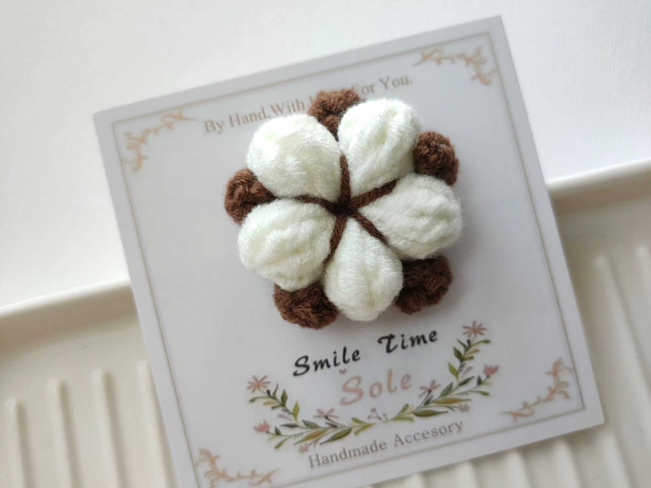 包邮纯手工毛线钩织新疆一朵棉花胸针挂件钥匙扣包包外套装饰礼物