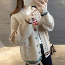 2021春装新款女装拼色外搭针织开衫短款韩版宽松毛衣外套女长袖潮