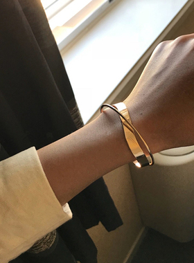 Korean New Glossy Double Layer Geometric Irregular Cross Rip