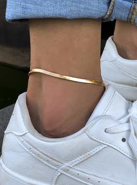 Gothic Basic Simple Flat Blade Snake Chain Bracelet on the