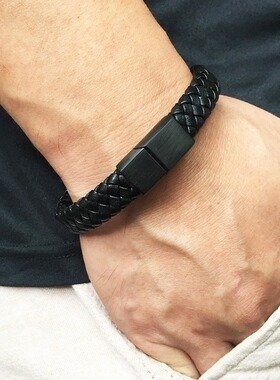 Simple Style Men's Hand-Woven Leather Bracelet Black