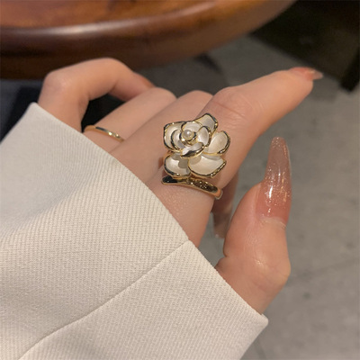 2023 New Elegant White Camellia Opening Ring for Woman