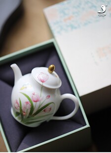 大鱼美器 玉指蕙兰壶 珐琅彩小壶景德镇陶瓷茶壶纯手工手绘玉瓷壶