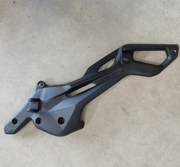 适用黄龙摩托车配件黄巡BJ600GS-A左右后脚蹬支架 脚踏安装板