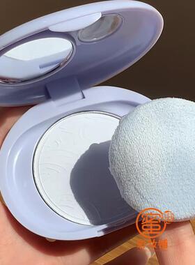 不是 你把粉饼搞这么蓝干嘛 把我一个黄皮都定成冷白皮了蓝色提亮