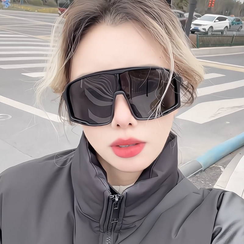 大框护目墨镜女雪地户外防风沙自行车骑行防紫外线变色太阳眼镜潮
