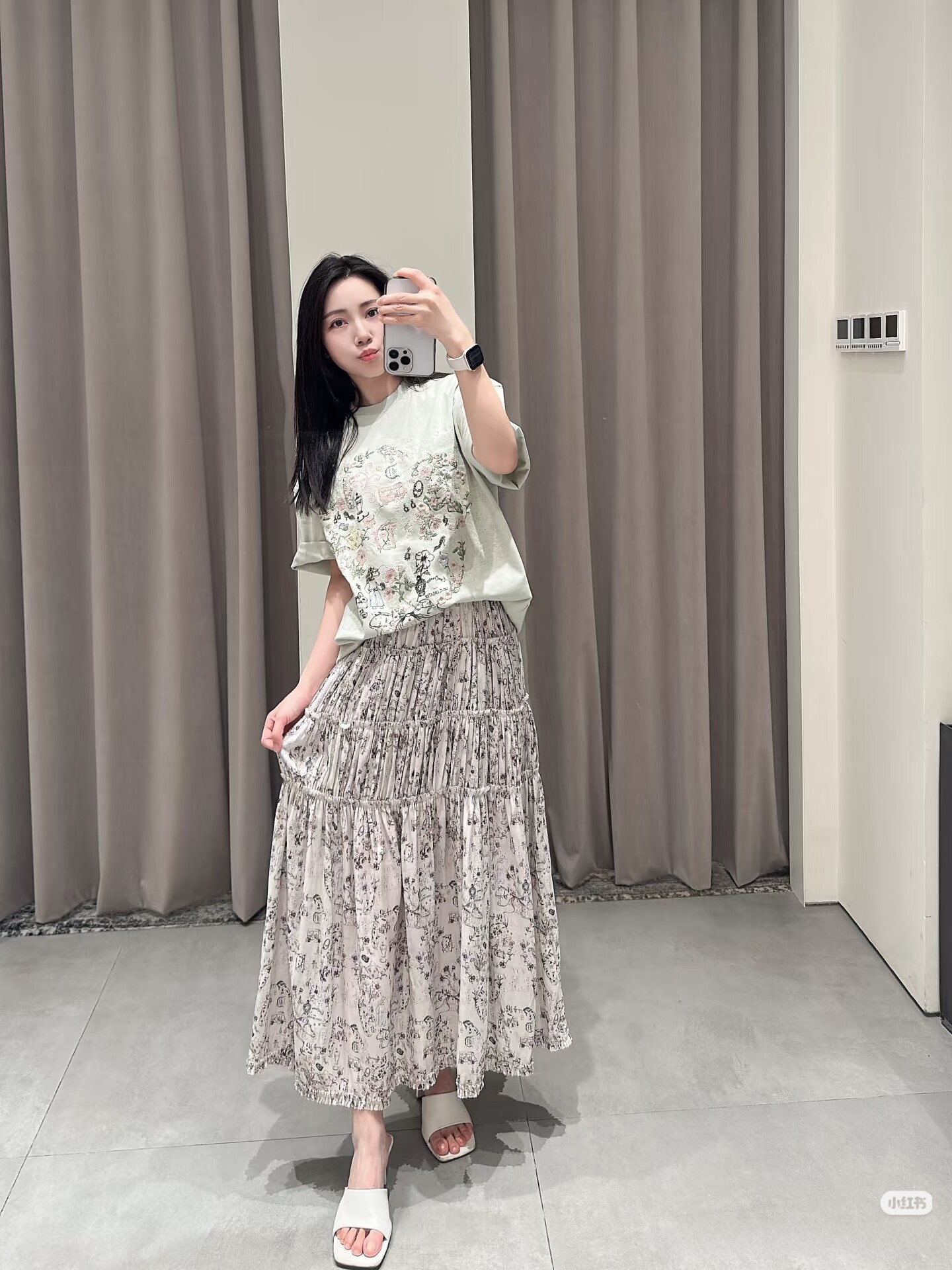 亲妈~女2026年春季新款时尚拼接褶皱印花松紧腰半身长裙