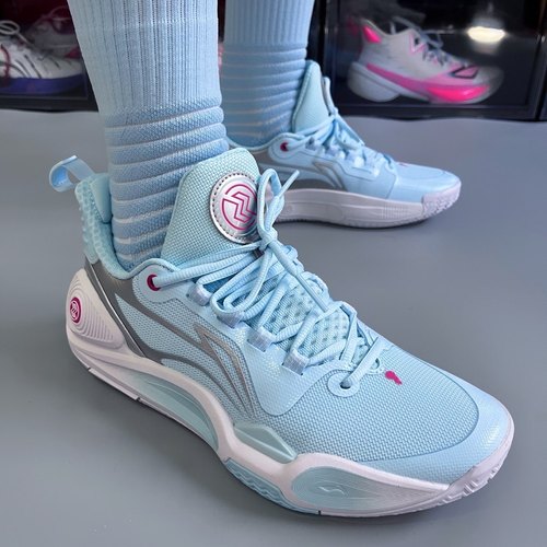 李宁篮球鞋闪击9TD版