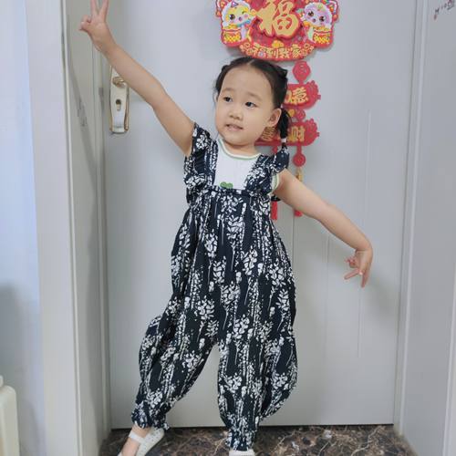 ycyp品牌童装夏季韩版纯棉背带长裤女小童花苞裤碎花裤飞飞袖洋气