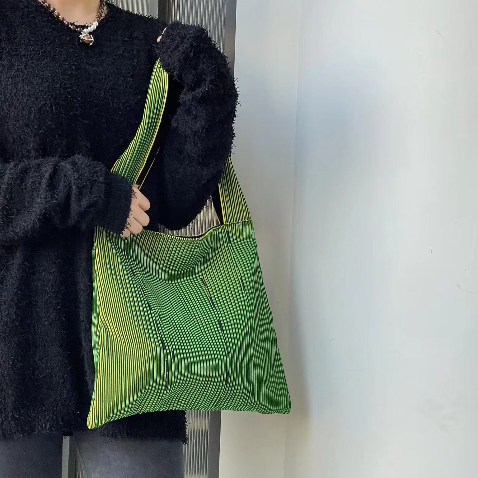 KNITFANATICS托特包幻彩渐变色