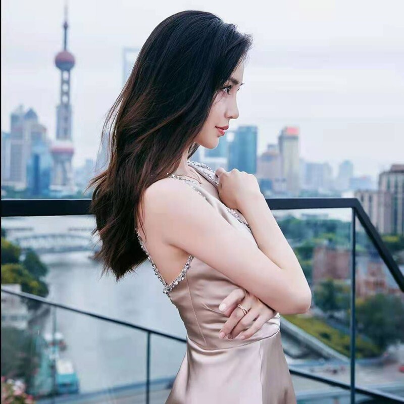 出租轻奢晚礼服女新款名媛生日高端气质显瘦宴会主持香槟色连衣裙
