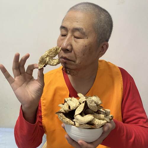 水熊阁 新会陈皮 5年陈 自然陈化 口感细腻 净重量100克送罐子