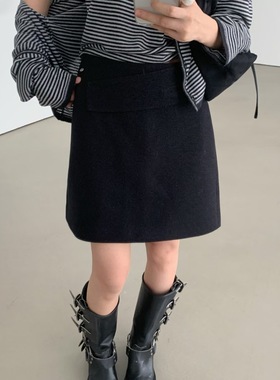 about moon 秋季新款极简风半裙A字短裙高腰通勤休闲百搭韩系