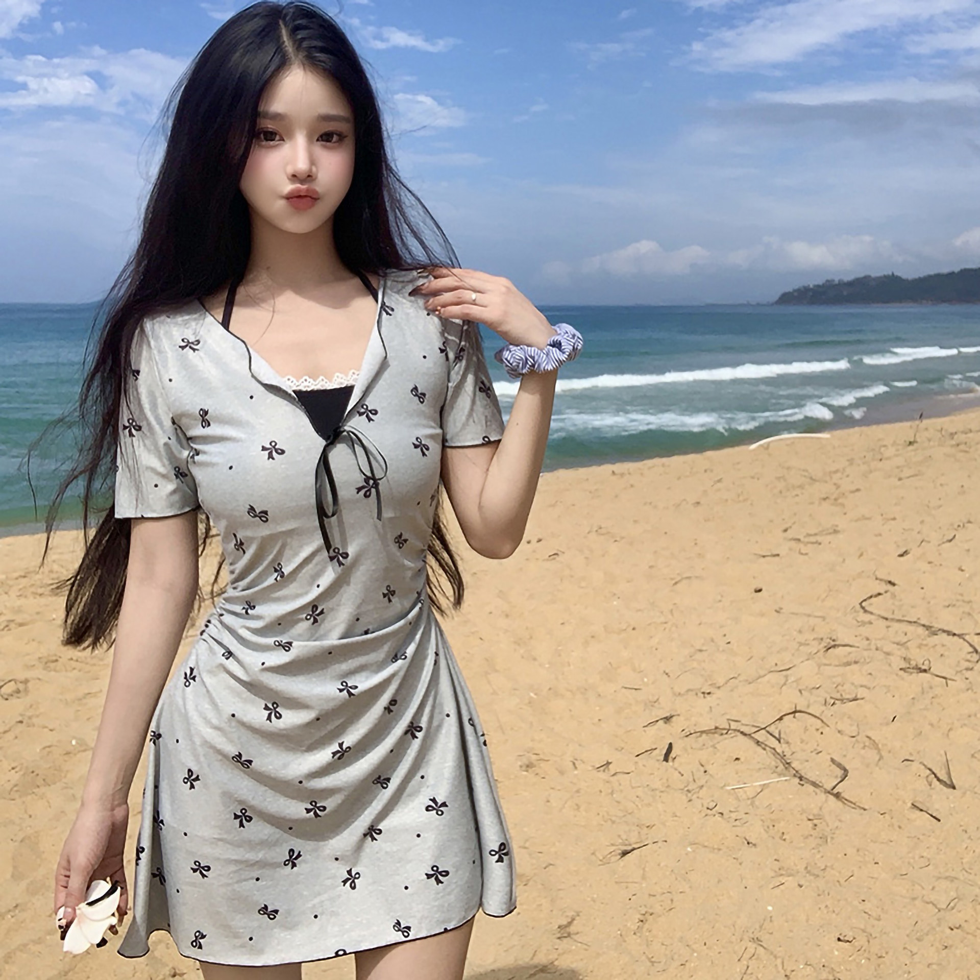短袖显瘦海边度假风裙式连体泳衣