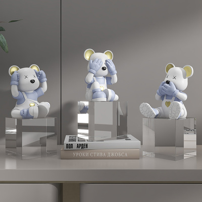 不听不说不看暴力熊桌面摆件