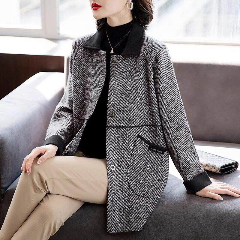 2025新款妈妈秋装气质风衣外套中长款中老年女冬季阔太太高贵大衣