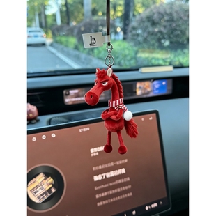 小马车载挂件马年可爱吉祥物汽车中控台后视镜装饰挂件2026年新款